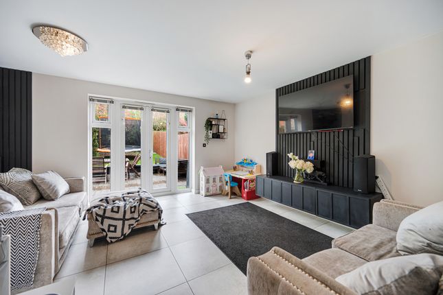 3, Locke Green, Northwich photo 3