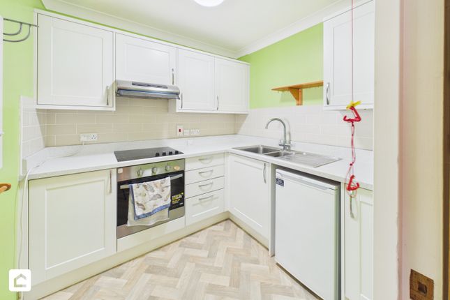 Flat 39, Andwell Court, Trinity Place, Eastbourne photo 2