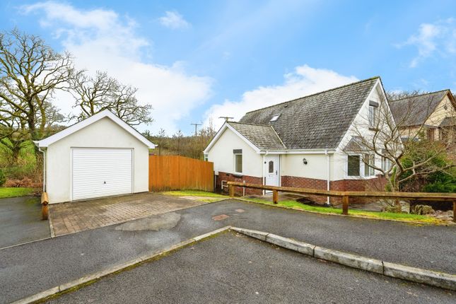 3-bed bungalow on 47, Uwchgwendraeth, Llanelli, £350,000