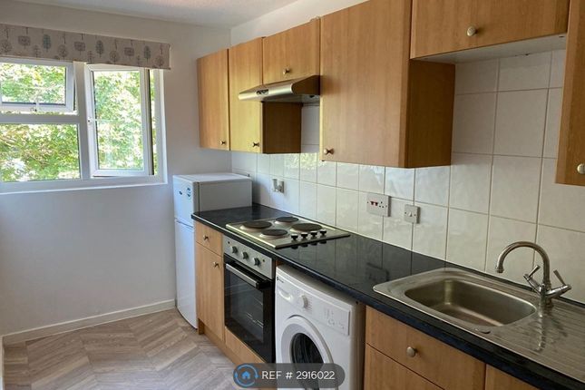Turner Close, Houghton Regis, Dunstable photo 3