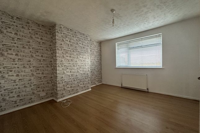70, Woodbrooke Way,, Stanford-le-Hope photo 2