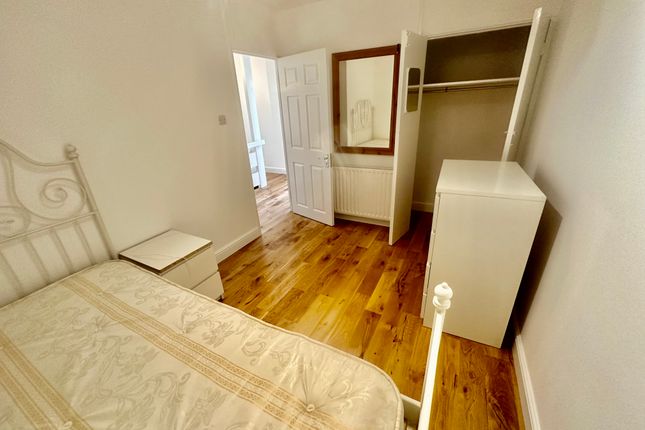 Duplex to rent in Willington Road, London