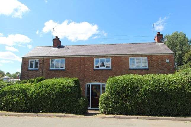 Thumbnail Cottage for sale in Ashby Road, Ullesthorpe