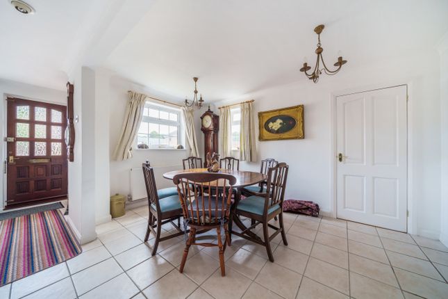 36, Claydon Road, Woking photo 2