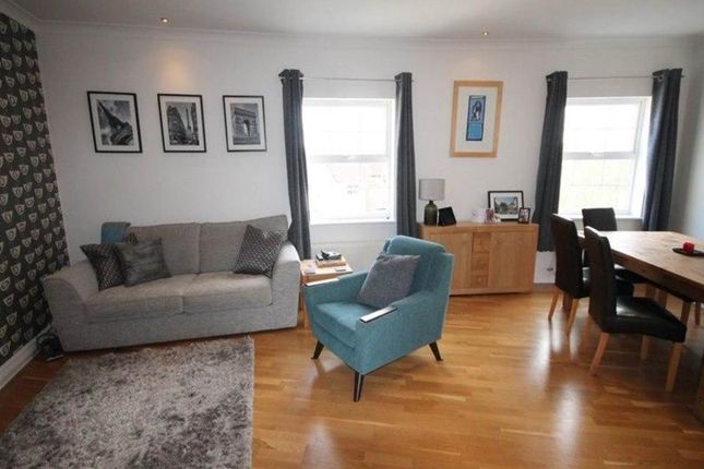 11, Queen Elizabeth Court, Waltham Abbey photo 3