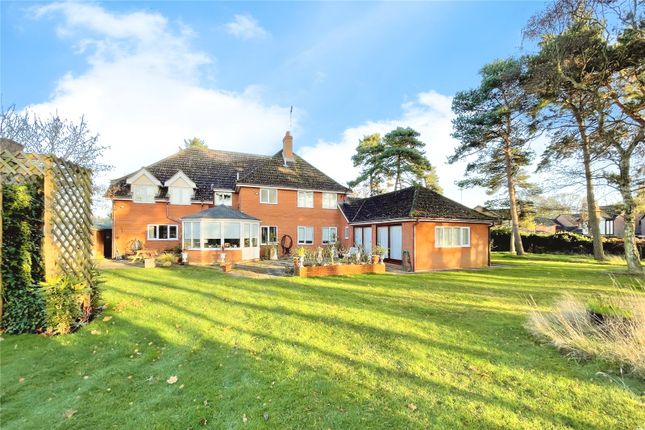 Oakwood House,, Main Road, Woodbridge photo 2