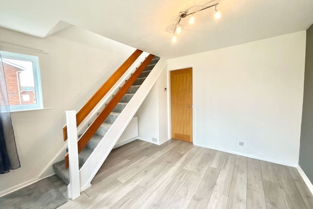 26 St. Lawrence Way, Stafford photo 3