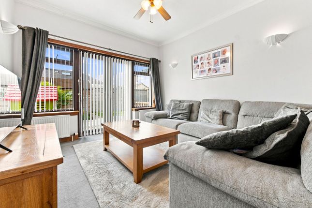 9, Linfern Avenue East, Kilmarnock photo 4