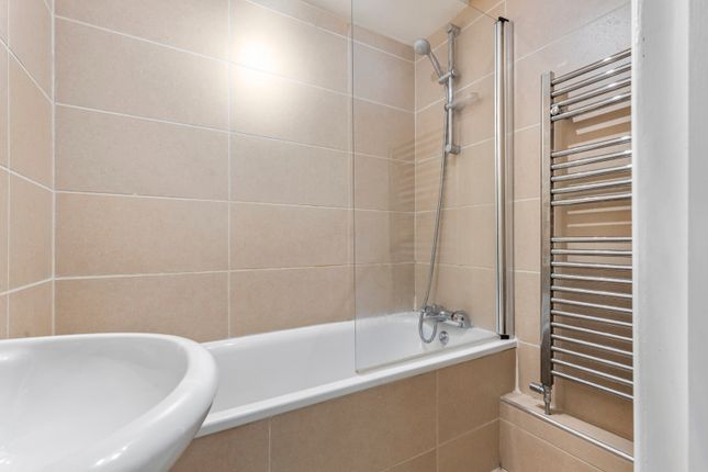 Flat for sale in Westbourne Park Road, Notting Hill