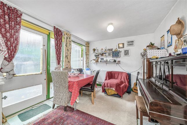 9, West Drive, London photo 4