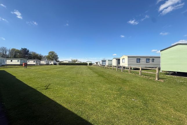 403 Sundowner Chalet Park, Newport Road, Great Yarmouth photo 4