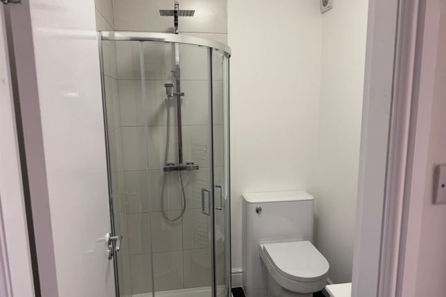 35, Arthington Grove, Leeds photo 4