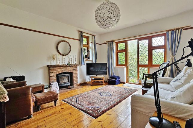 7, Upper Fourth Avenue, Frinton-on-Sea photo 4