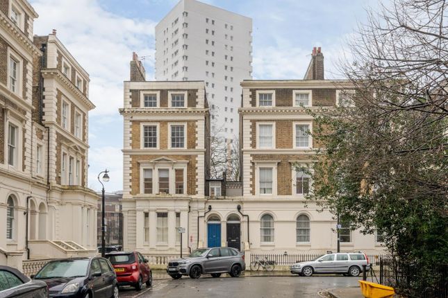 Albert Square, Stockwell, London SW8, 2 bedroom flat for sale ...