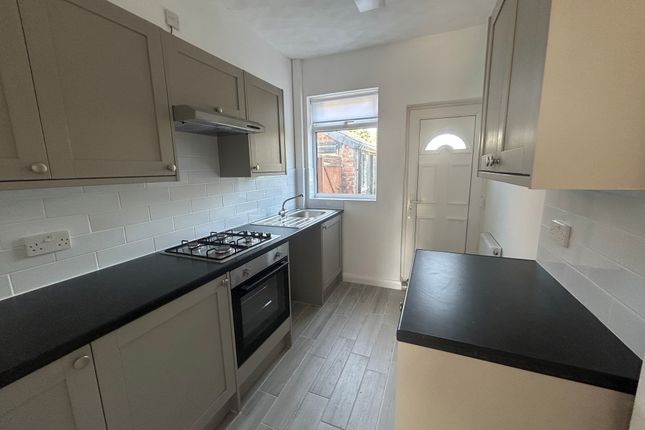 4, Wirral photo 3