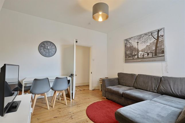 3 Bedroom Flat in NE2 3HT