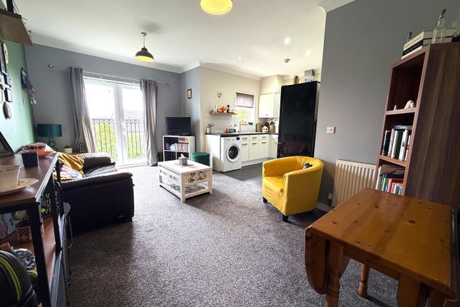 Flat 12, Honeysuckle House, Larch Road, Selby photo 2
