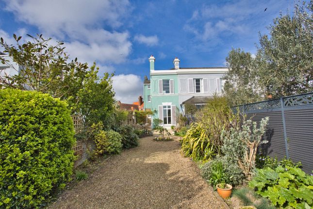 Seafield Lodge, 19A, The Beach, Deal photo 2
