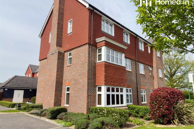 2 Bluebell Court, Rapley Rise, Horsham photo 2