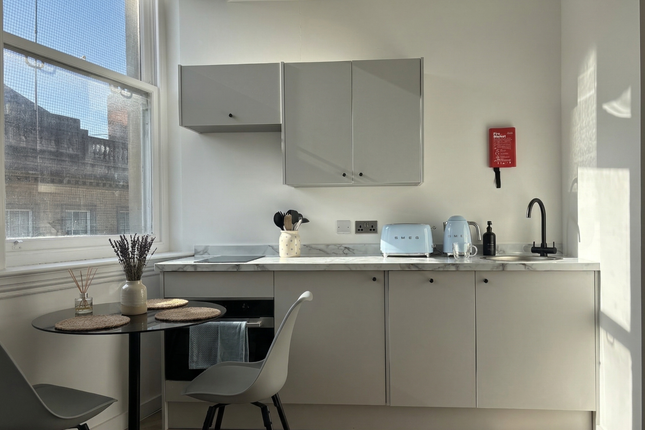Flat 18, 47, Corn Street, Bristol photo 3
