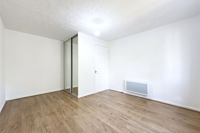 30, Evelyn Denington Road, London photo 3
