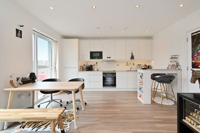 Carmelia House , Aerodrome Road, London photo 2