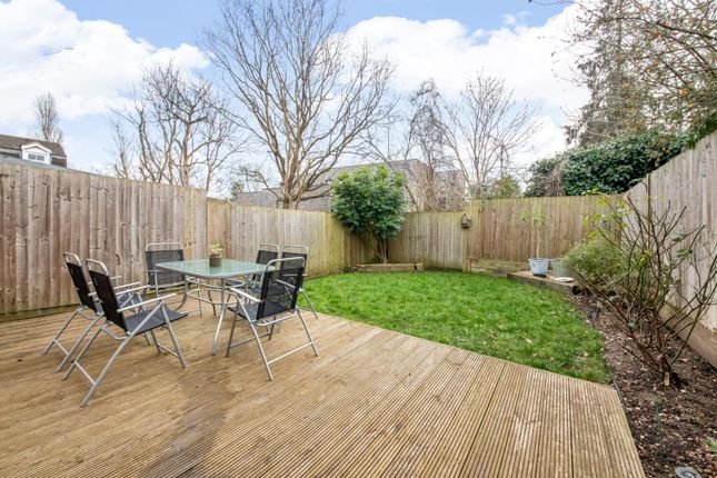 8, Montgomerie Mews, London photo 3