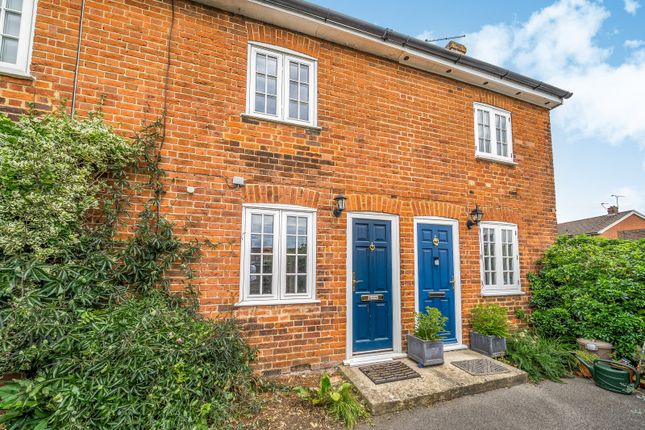 2-bed house on 16, Bear Lane, Surrey, £1,400/mo