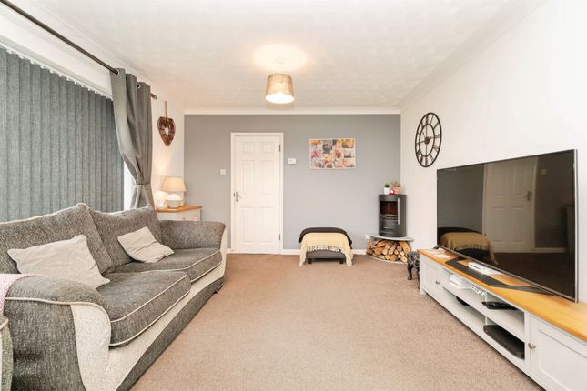 3, Hillside, CROMER photo 2