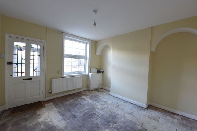 29, Moss Grove, Kingswinford photo 2
