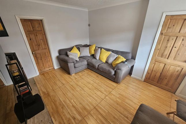 Macdonald Place, Ely, Cardiff photo 3