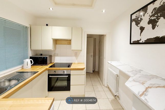 Flat A, London photo 5