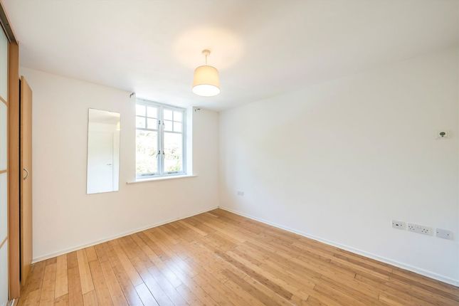 6 Fusion Court, Kingston Vale, London photo 4