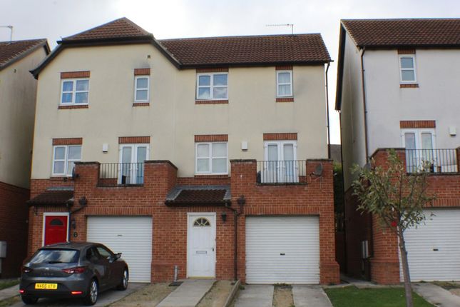 4 bed detached house to rent in Stapylton Drive, Peterlee