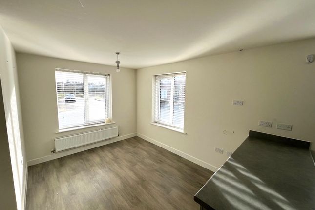 2, Down Meadow, Bedworth photo 4