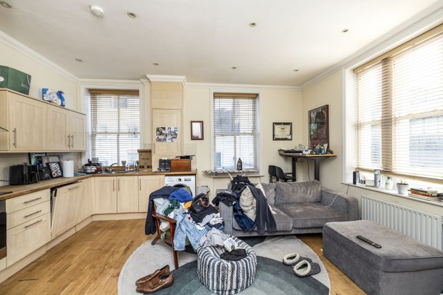 Flat 5, Warrior Court, 2, Belinda Road, London photo 2