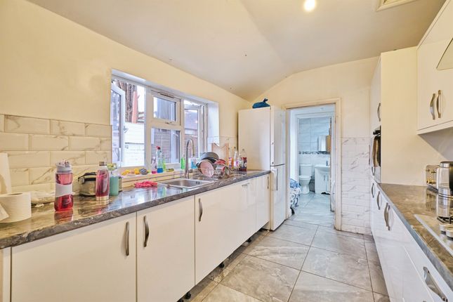 637, Holly Lane, Birmingham photo 4