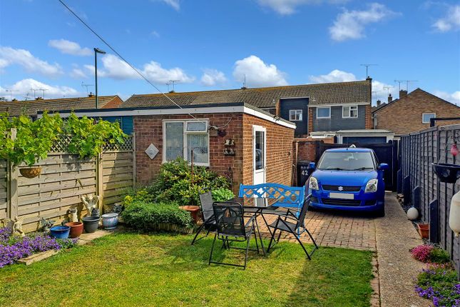 42, Fontwell Close, Rustington photo 2