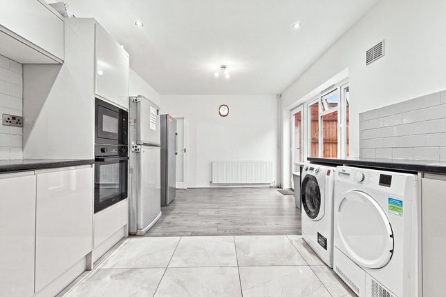 274, Prince Avenue, Westcliff-on-sea photo 3