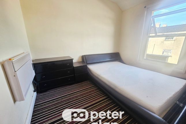 1392, SWANSEA photo 4