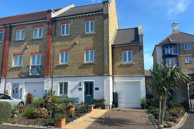 Thumbnail End terrace house for sale in The Piazza, Eastbourne