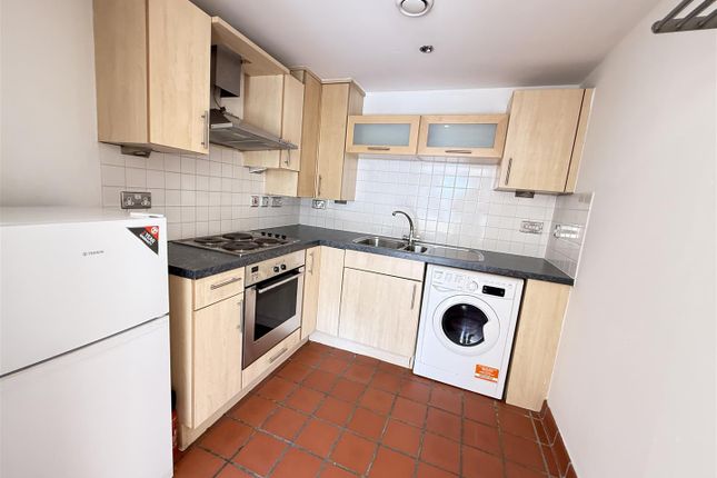 Apt 35, 386 Deansgate Quay, Manchester photo 3