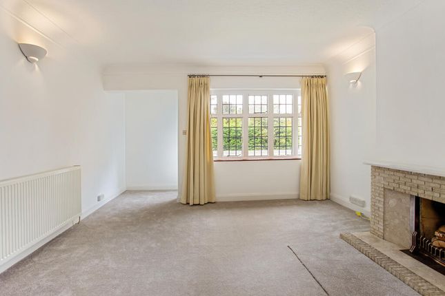 9 Raleigh House, Watts Road, Thames Ditton photo 4