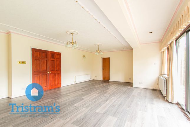 32, Claremont Avenue, Nottingham photo 4