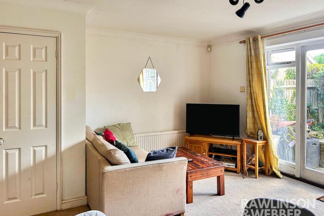3, Grafton Way, West Molesey photo 4