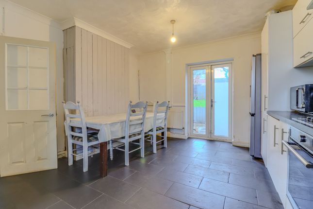 118 Sandhurst Road, Leicester photo 3