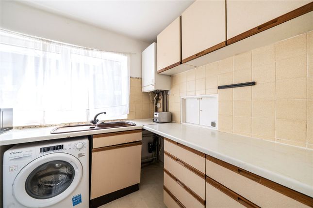 3, Gurnard Close, West Drayton photo 4