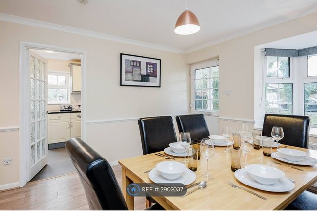 Hobbis Drive, Maidenhead photo 5