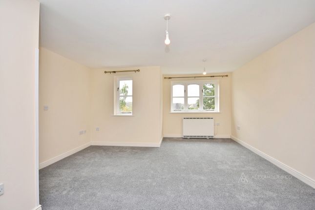 80, Whitehead Way, Aylesbury photo 5
