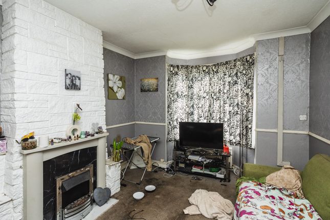 4, Radcliffe Road, Doncaster photo 2